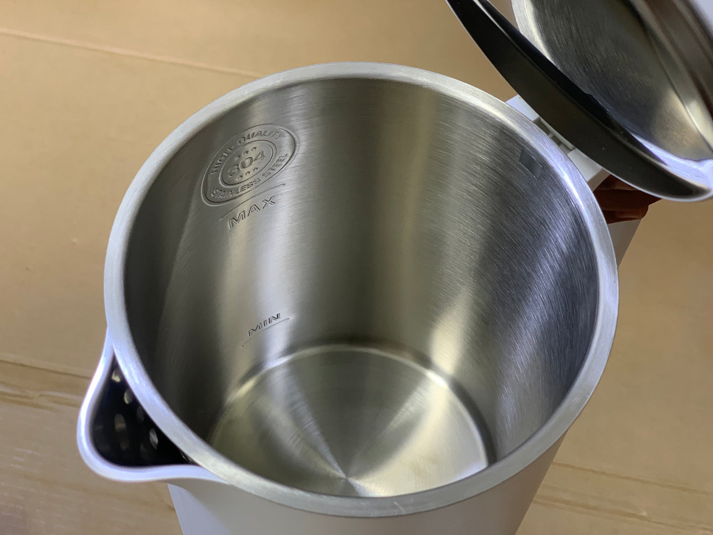 RED Solutions Russian Electric Tea Kettle 1.5L and 1500w | RK-M1561