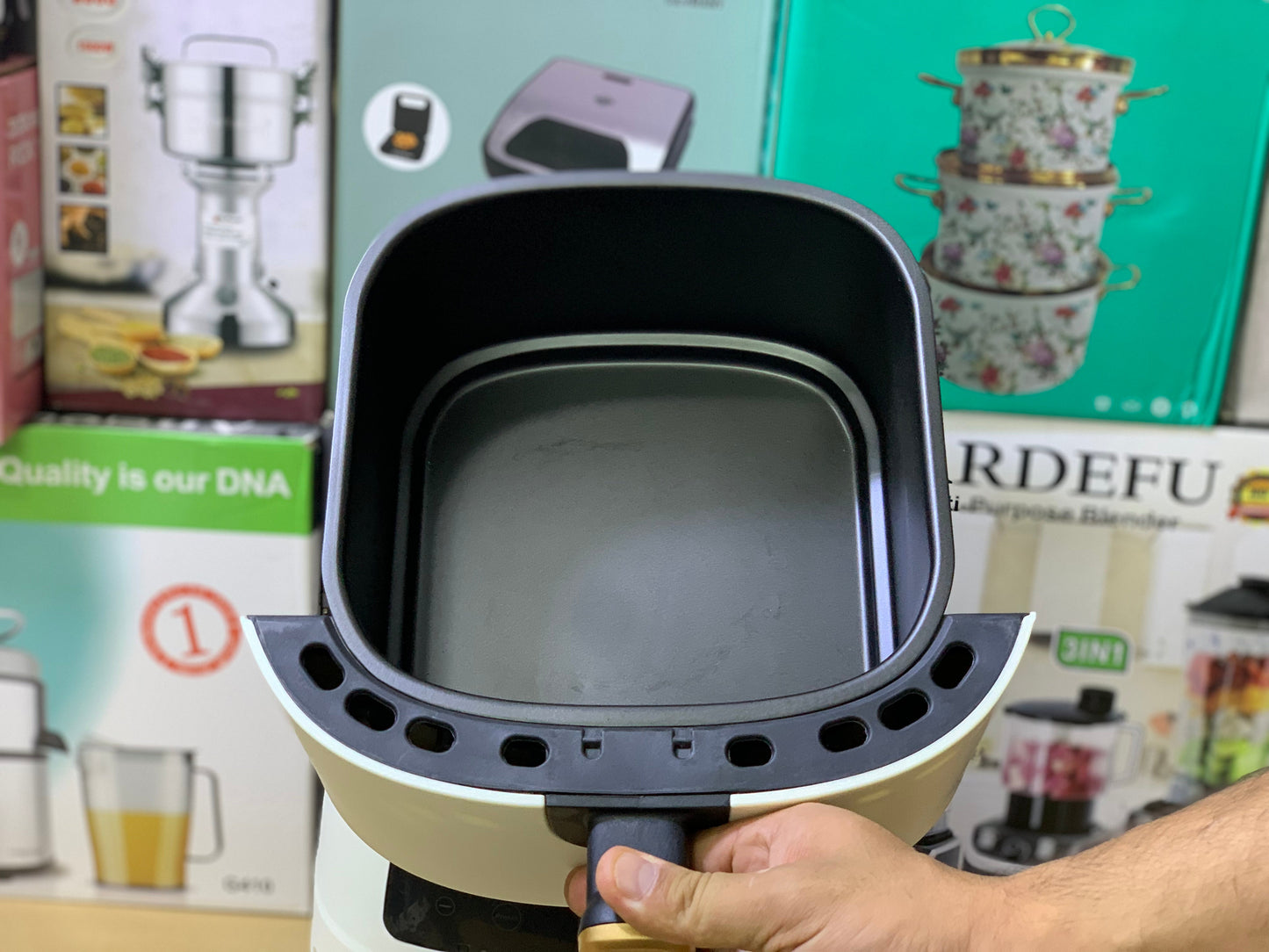 Silver crest Air fryer 8L and 3000 watt |