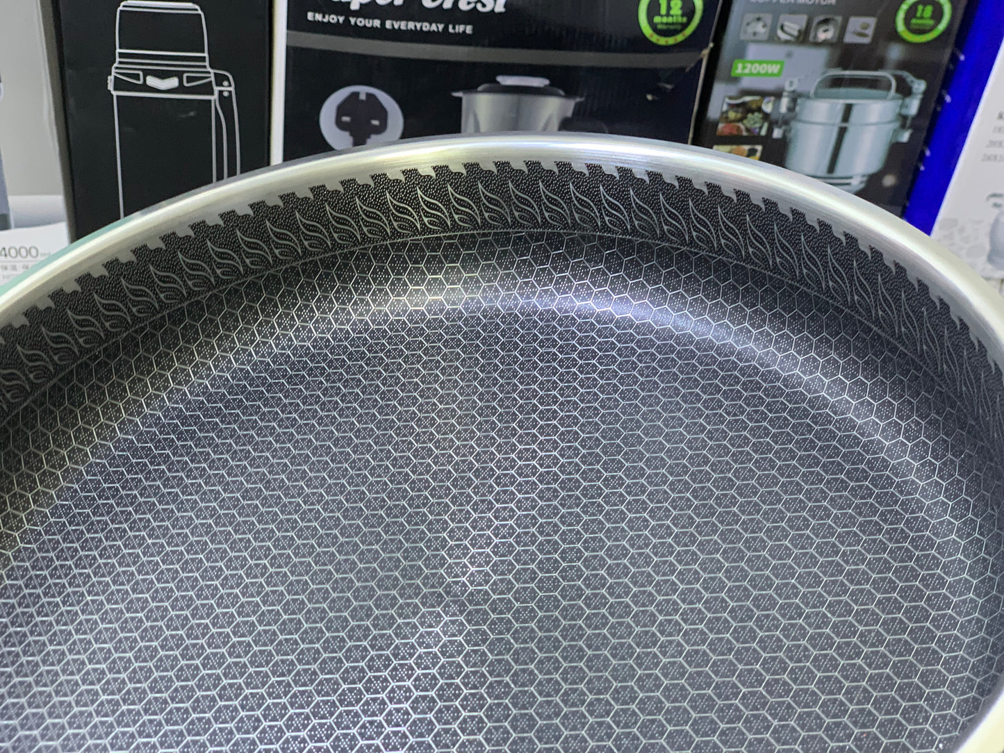 Laser coating Honeycomb pattern shallow Frying pan | Nonstick and stainless steel