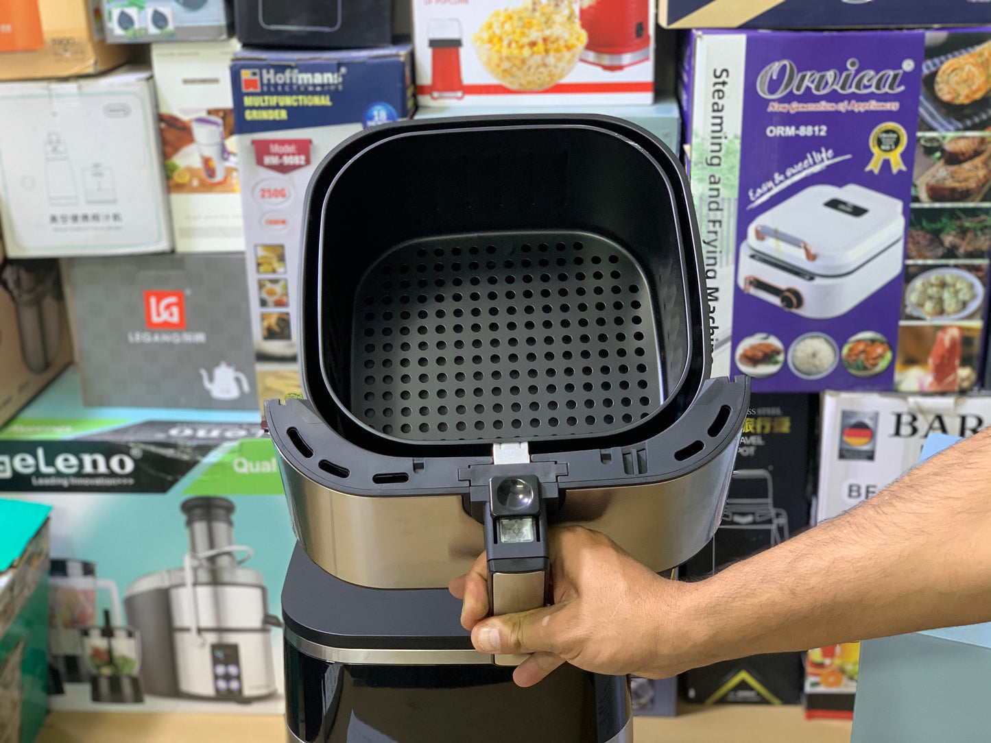 Uakeen Germany Digital Air Fryer|10L and 1700W|ZL-1703