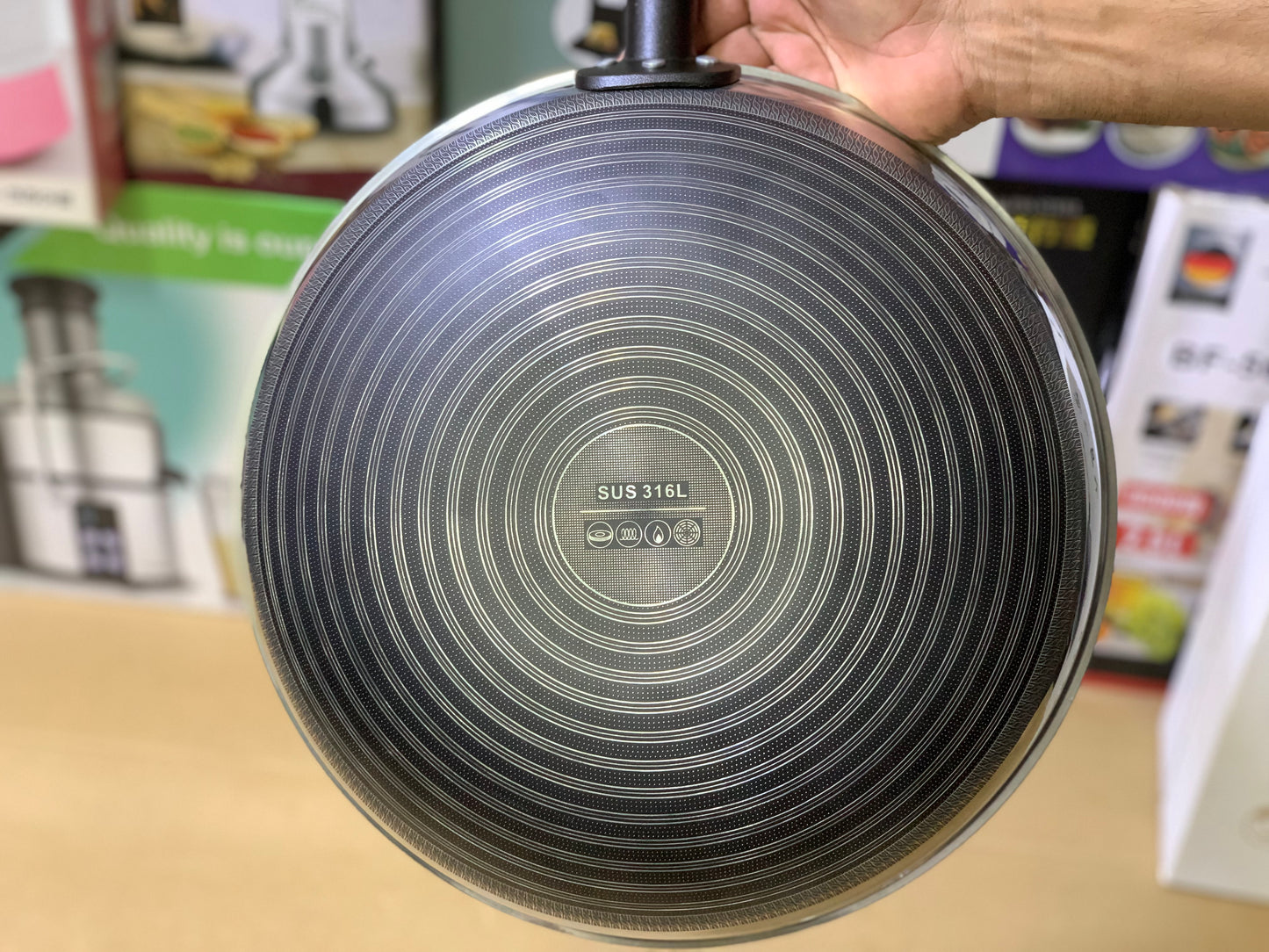 Laser Coating Honeycomb pattern 34cm Frying pan Cristal handle