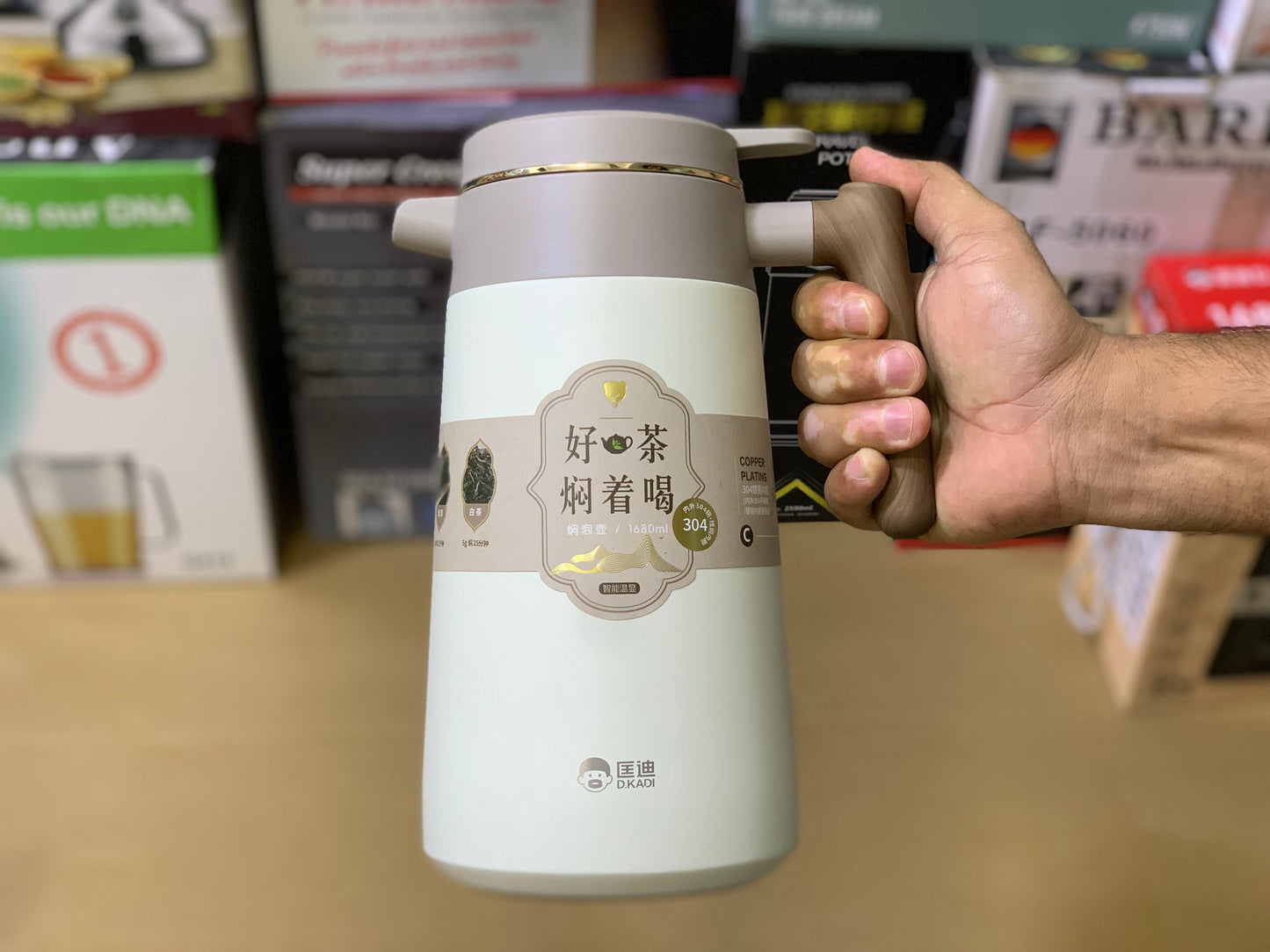 D.Kadi Tea Thermos with Temperature indicator 1680ml| D.Kadi Flask SUS 304 |Hot&Cold 24hrs Model:9038