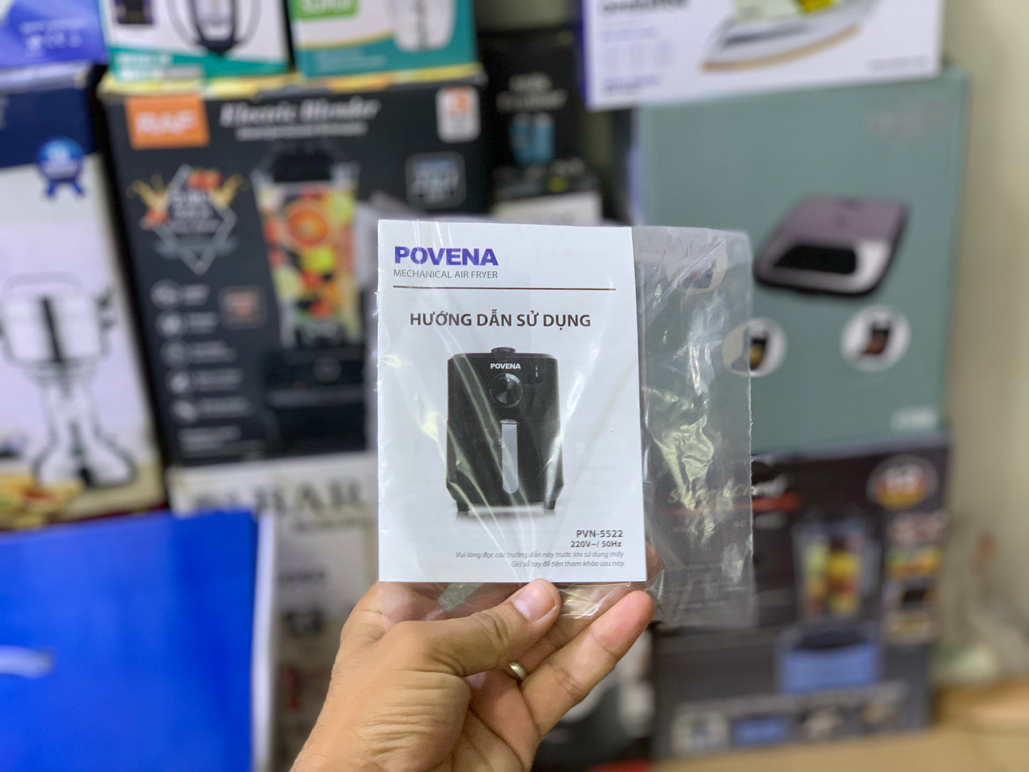 Povena Brand Air Fryer 5.5L Capacity and 1500 watt |
