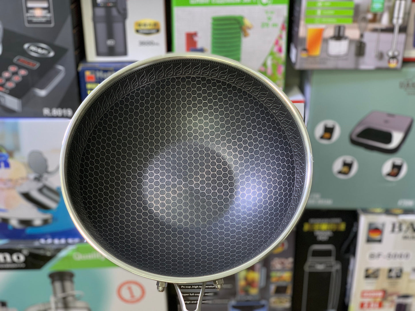 Laser Coating Honeycomb Pattern deep frying pan nonstick and stainless steel