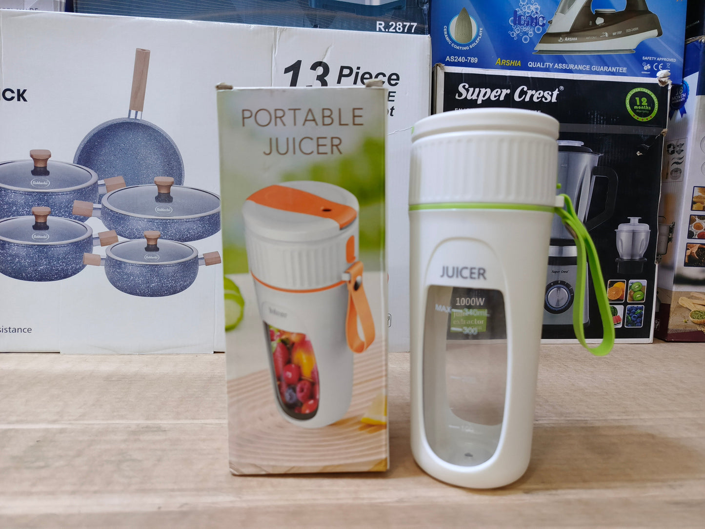 Powerful Mini Portable Juicer With 8 Stainless steel Bladas For Smoothie Shakes