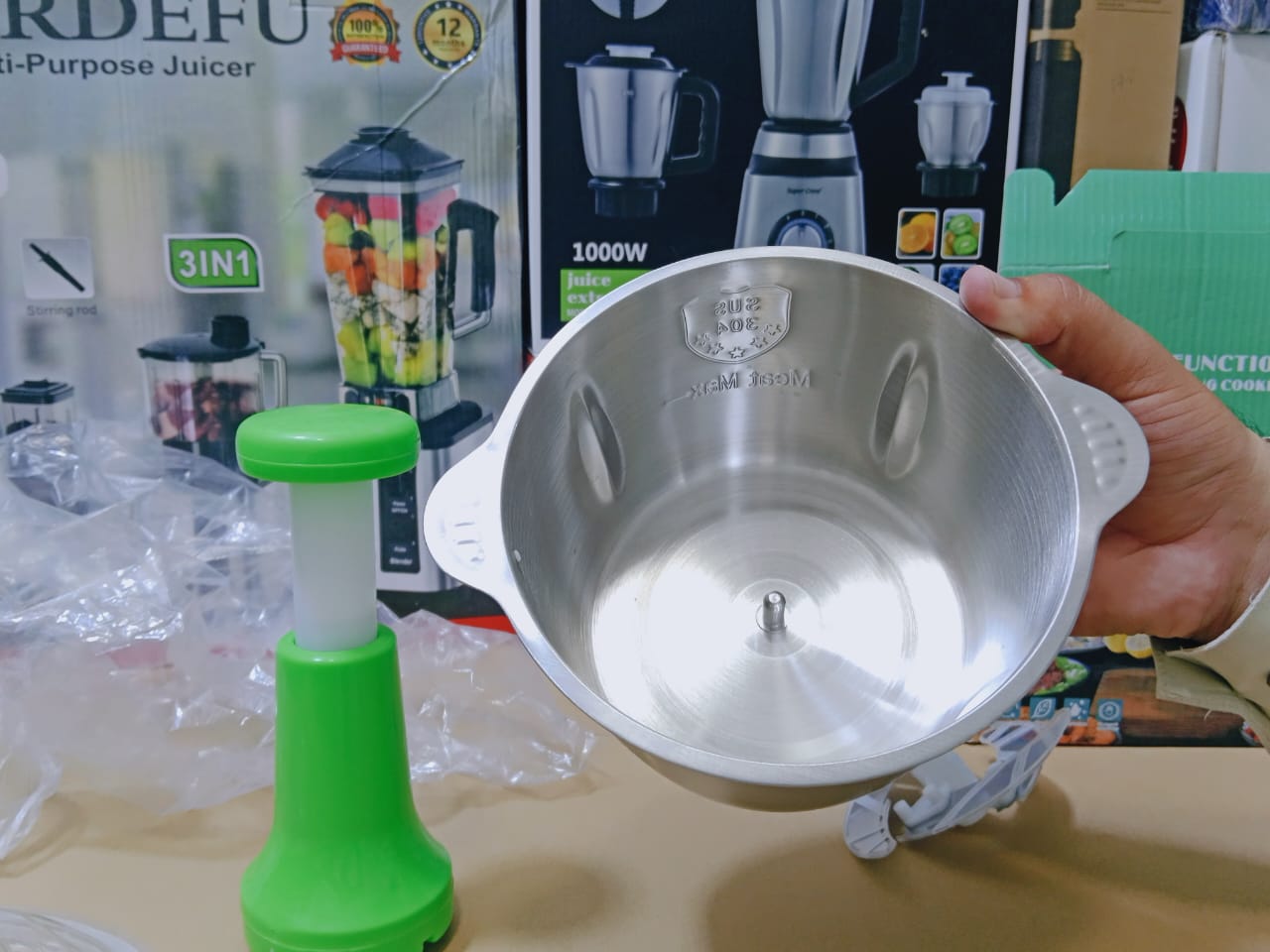 Food chopper with sharp blade and Stainless steel Bowl 2L
