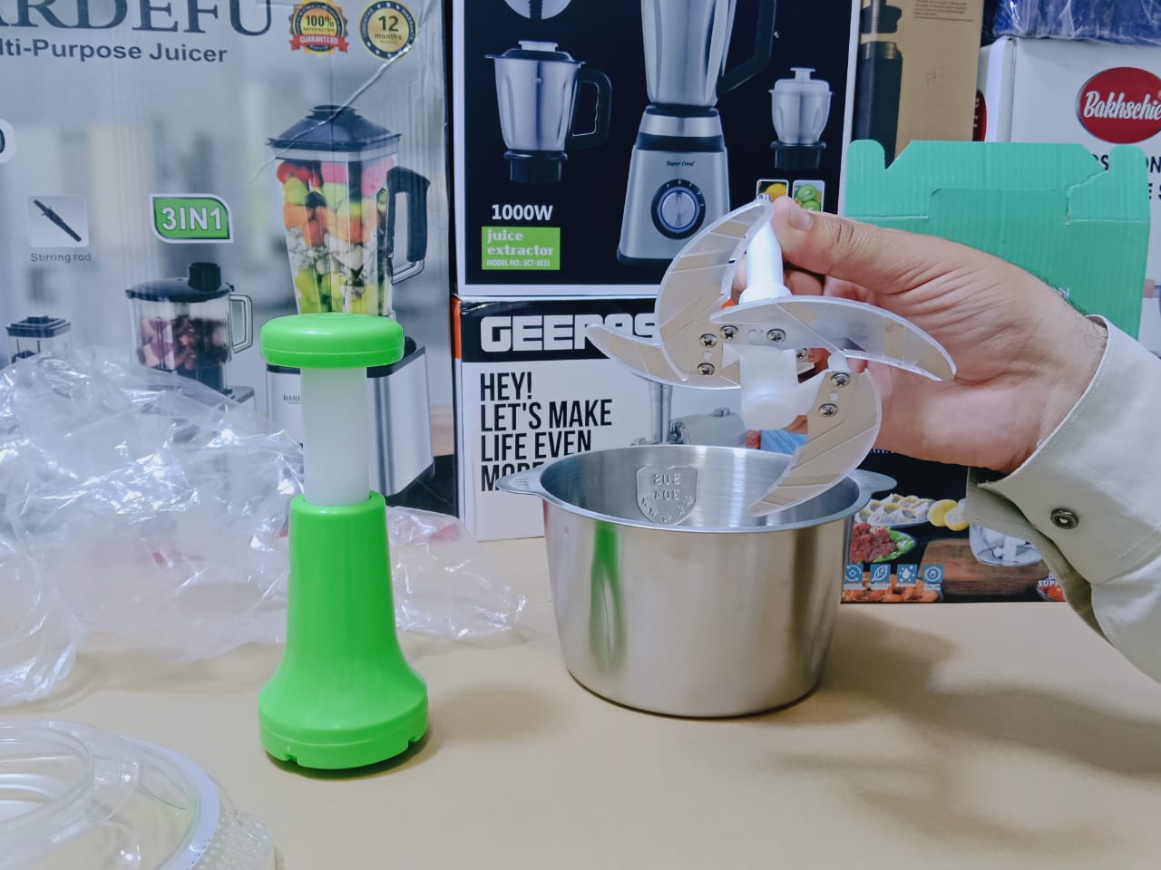 Food chopper with sharp blade and Stainless steel Bowl 2L