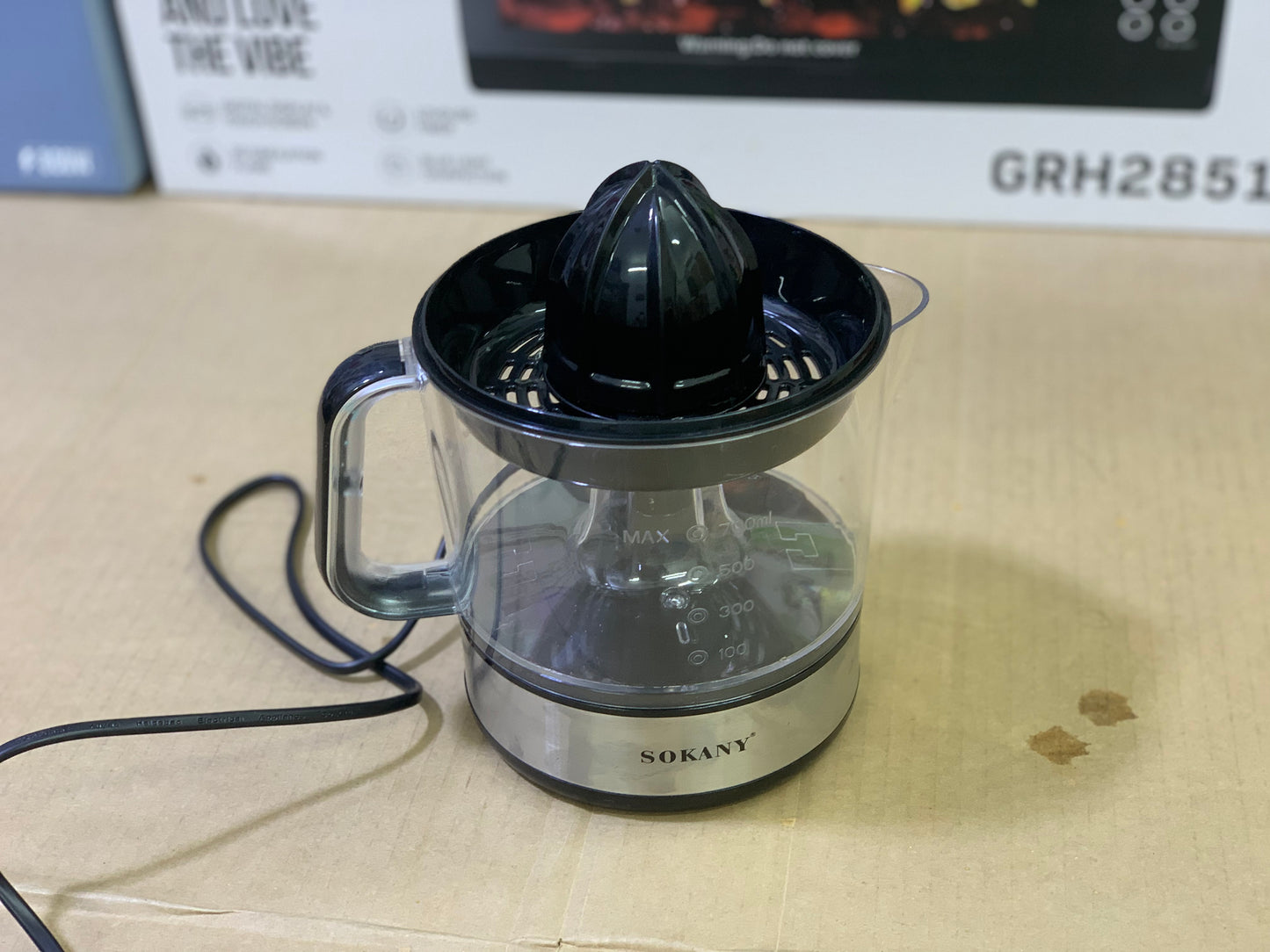 Sokany brand citrus juicer 45 watt and 700ml