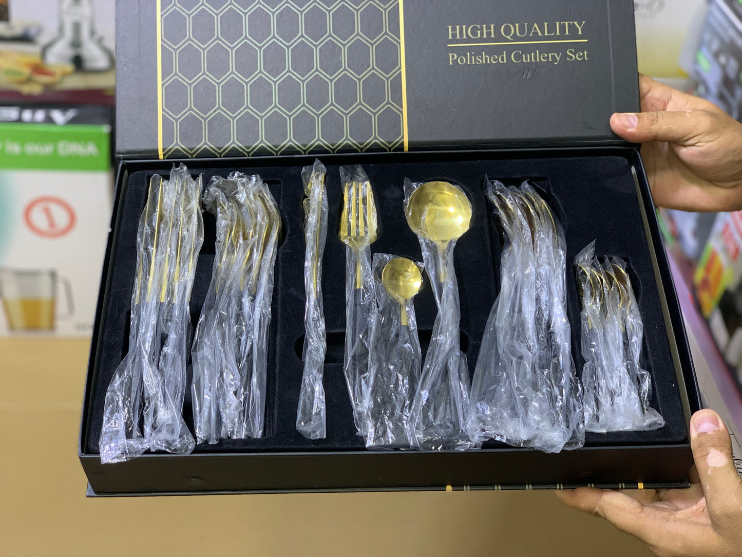 Black and Golden Design 24 Pieces Cutlery Set |stainless Steel
