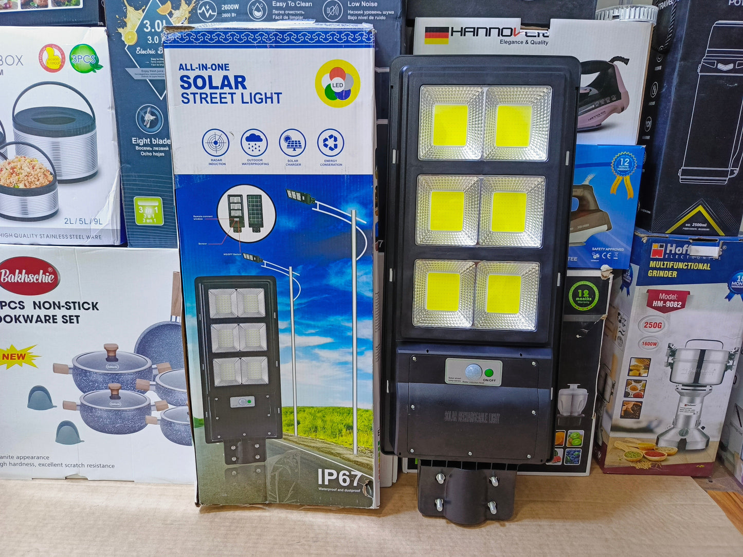 IP69 Waterproof and Dustproof Solar Street Lights