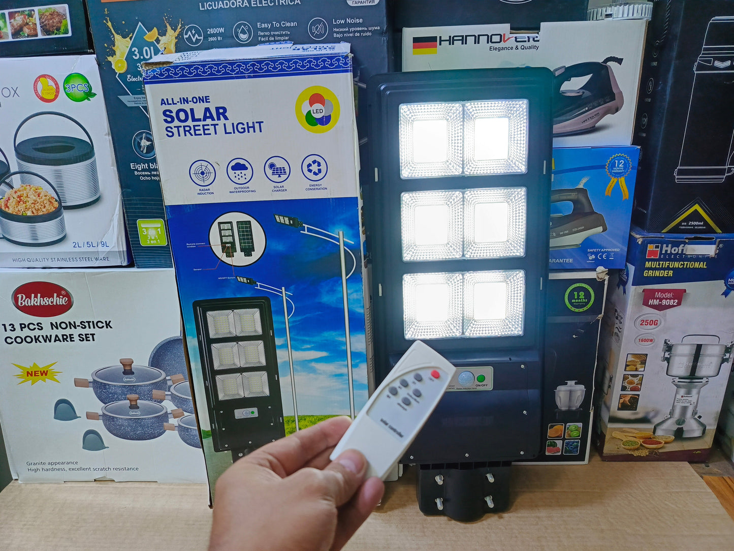 IP69 Waterproof and Dustproof Solar Street Lights